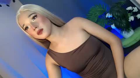 yourgirlnextdoor18 online show from June 2, 3:03 pm