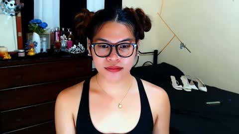 Snapshot of yourgoddesscruella chatting on March 15, 3:01 am yourgoddesscruella online show from March 15, 3:01 am