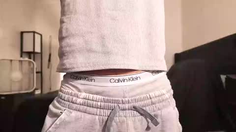 yourguuy21 online show from March 22, 8:01 pm