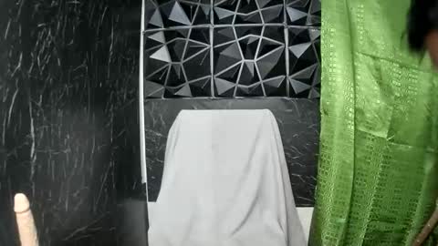 yourhotdodz online show from October 16, 4:08 pm