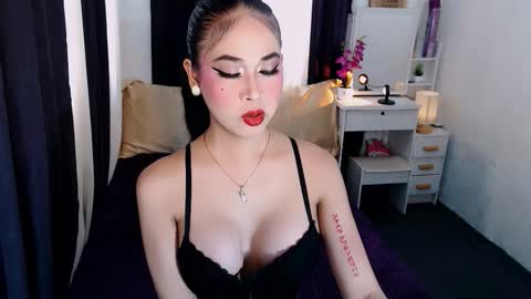 Snapshot of yourhumiliationgirl chatting on October 28, 1:53 am yourhumiliationgirl online show from October 28, 1:53 am