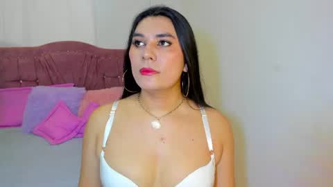 EMELY online show from July 5, 5:53 pm