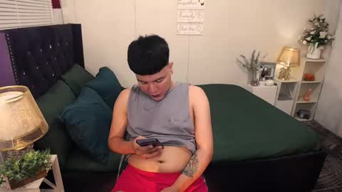 Snapshot of yourlivingonurdream chatting on September 30, 6:57 pm --               online show from September 30, 6:57 pm