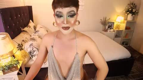 Snapshot of yourlivingonurdream chatting on October 19, 2:50 pm --               online show from October 19, 2:50 pm