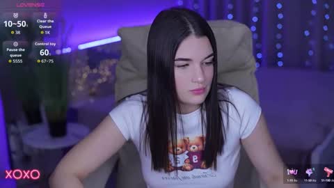 L O L A online show from October 16, 5:14 pm