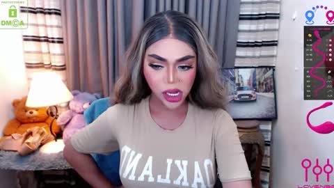 Snapshot of yourloveable chatting on November 26, 8:21 pm CHARLOTTE online show from November 26, 8:21 pm