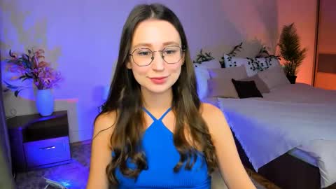 Snapshot of yourlovelystoryy chatting on September 9, 3:22 pm Vetta online show from September 9, 3:22 pm