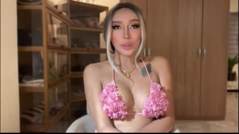 Pearl online show from November 13, 9:19 am