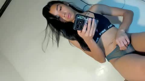 Snapshot of yourlycaezzamae69 chatting on June 2, 9:22 am yourlycaezzamae69 online show from June 2, 9:22 am
