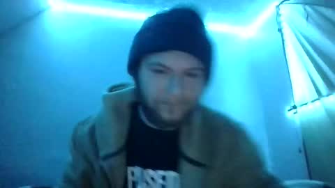 Snapshot of yourman753 chatting on January 19, 9:13 am yourman753 online show from January 19, 9:13 am