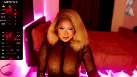 Snapshot of yourmassivecockcummer chatting on March 17, 5:11 am Carla online show from March 17, 5:11 am