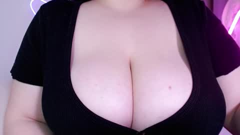 Amina online show from December 21, 10:39 pm