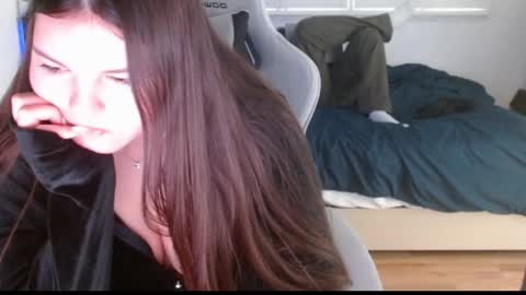 yourmila1 online show from February 19, 11:12 pm