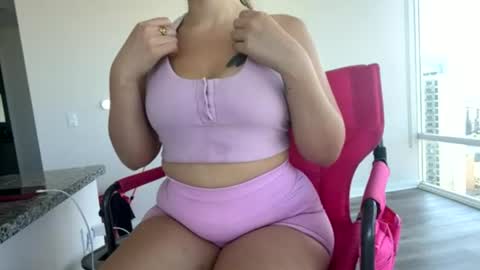 Your Neighbor Camilla online show from June 29, 10:32 pm