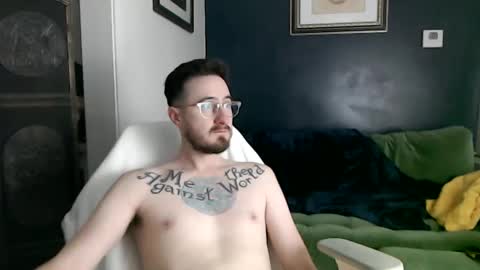 Snapshot of yourneighborhoodfriendlydick chatting on January 1, 8:35 am Sharing For Fun and Pleasure online show from January 1, 8:35 am