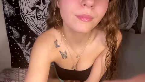 YourPrettyLittleCumSlut online show from January 22, 10:29 am