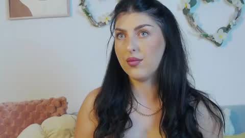 Snapshot of yours_goddess chatting on July 31, 10:58 am yours_goddess online show from July 31, 10:58 am