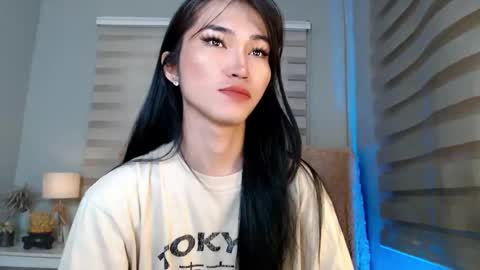    online show from October 12, 10:53 pm