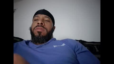 Snapshot of yoursexydaddy79 chatting on March 18, 8:06 am mother fucker online show from March 18, 8:06 am