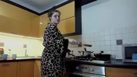 yoursexywifey online show from September 29, 4:34 pm