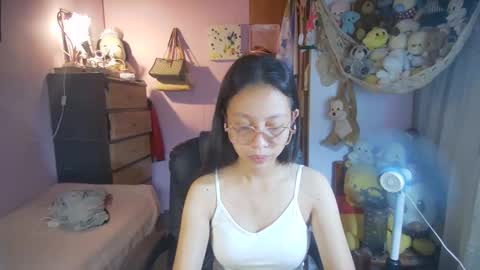Snapshot of yourshy_cess chatting on April 7, 12:22 am Cess online show from April 7, 12:22 am