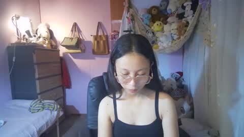 Snapshot of yourshy_cess chatting on April 7, 12:27 pm Cess online show from April 7, 12:27 pm