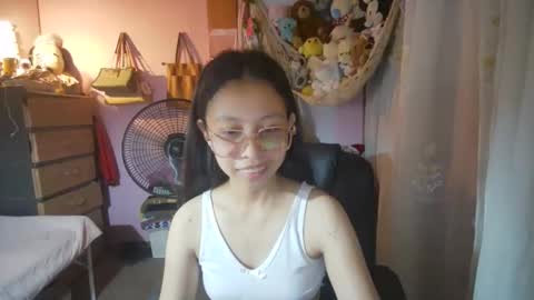 Snapshot of yourshy_cess chatting on April 14, 2:06 am Cess online show from April 14, 2:06 am