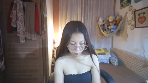 Snapshot of yourshy_cess chatting on May 19, 12:27 am Cess online show from May 19, 12:27 am