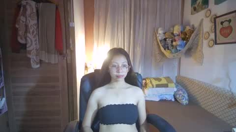 Snapshot of yourshy_cess chatting on May 19, 1:56 am Cess online show from May 19, 1:56 am