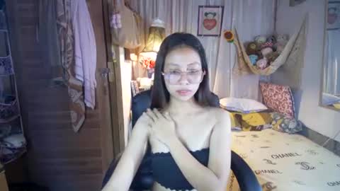 Snapshot of yourshy_cess chatting on July 7, 12:31 pm Cess online show from July 7, 12:31 pm