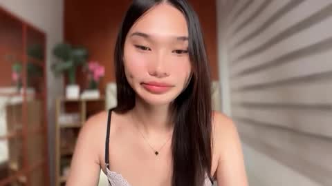 yoursluttyashxx online show from April 28, 5:51 pm