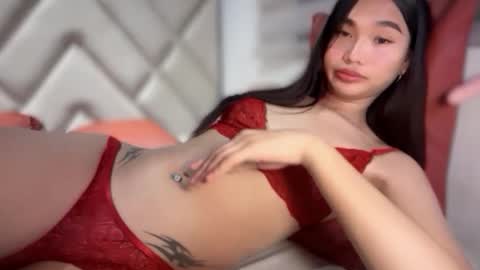 yoursluttyashxx online show from June 10, 4:28 pm