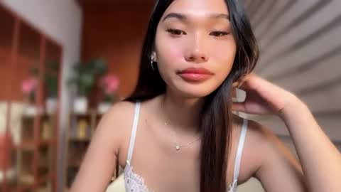 yoursluttyashxx online show from June 25, 5:39 pm