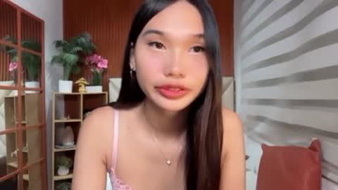 yoursluttyashxx online show from July 24, 11:58 pm