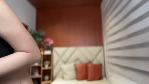 yoursluttyashxx online show from August 5, 10:55 pm