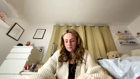 Snapshot of yoursofiablack chatting on October 15, 3:45 pm yoursofiablack online show from October 15, 3:45 pm