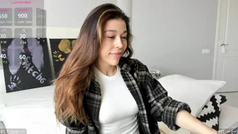 Snapshot of yoursoul_mila chatting on May 3, 9:48 am yoursoul_mila online show from May 3, 9:48 am