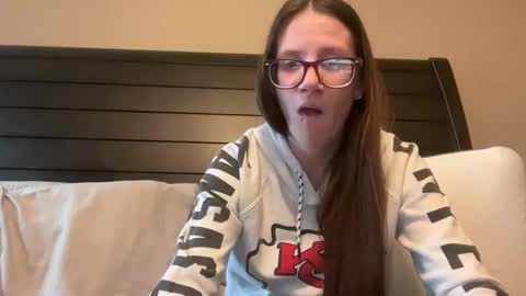 yourstrulylivy online show from December 14, 9:02 pm