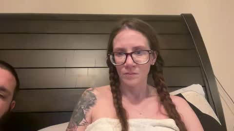 yourstrulylivy online show from December 15, 5:23 am