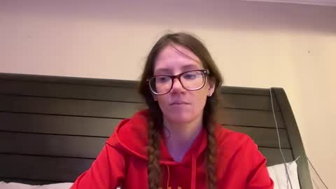 yourstrulylivy online show from December 16, 12:37 am
