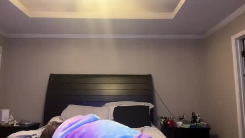 yourstrulylivy online show from January 9, 12:09 pm