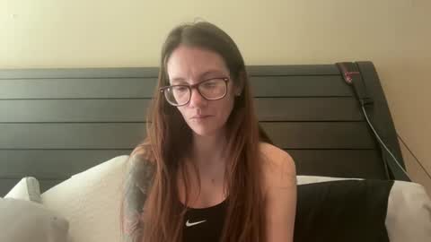 yourstrulylivy online show from January 18, 5:26 pm