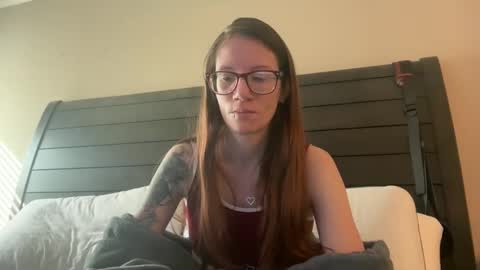yourstrulylivy online show from February 19, 4:33 pm