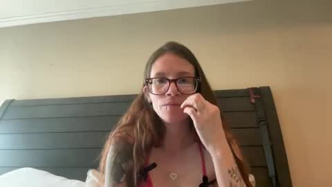 yourstrulylivy online show from February 22, 4:40 pm