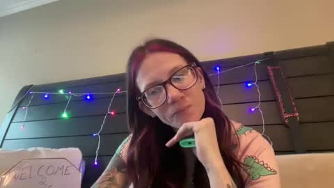 yourstrulylivy online show from March 5, 3:07 pm