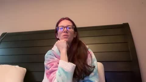 yourstrulylivy online show from March 7, 12:56 pm