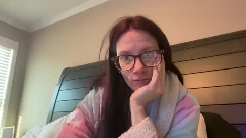 yourstrulylivy online show from March 10, 1:32 pm