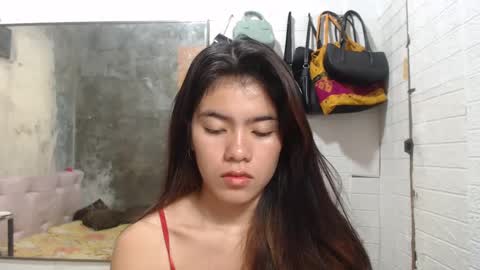 Snapshot of yoursweet_asian20 chatting on January 16, 10:44 pm Maddie online show from January 16, 10:44 pm
