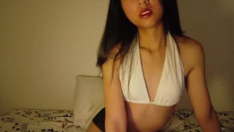 Snapshot of yoursweetestkiwi chatting on April 6, 3:13 pm Kiwi online show from April 6, 3:13 pm