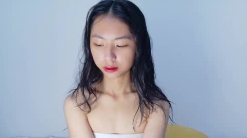 Snapshot of yoursweetestkiwi chatting on April 17, 2:25 am Kiwi online show from April 17, 2:25 am